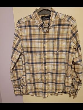 Nautica Men's Beige & Blue Plaid Button-Down Shirt Medium